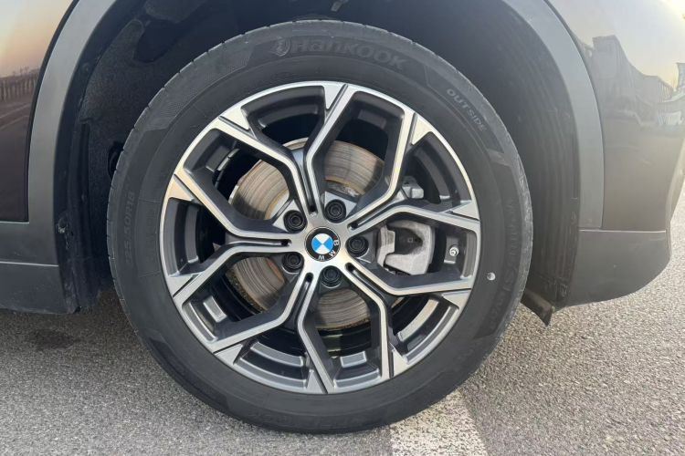 宝马X1 2020款 sDrive25Li 领先型车身外观6007