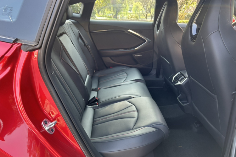 名爵 MG7 2023款 2.0T 自动Trophy+激擎耀世版中控内饰7009