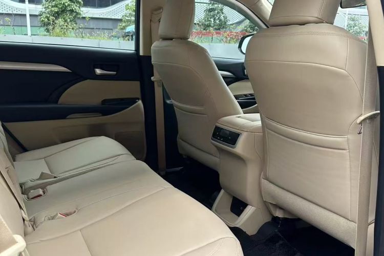 丰田 汉兰达 2018款 2.0T 两驱精英版 5座 国VI中控内饰7008