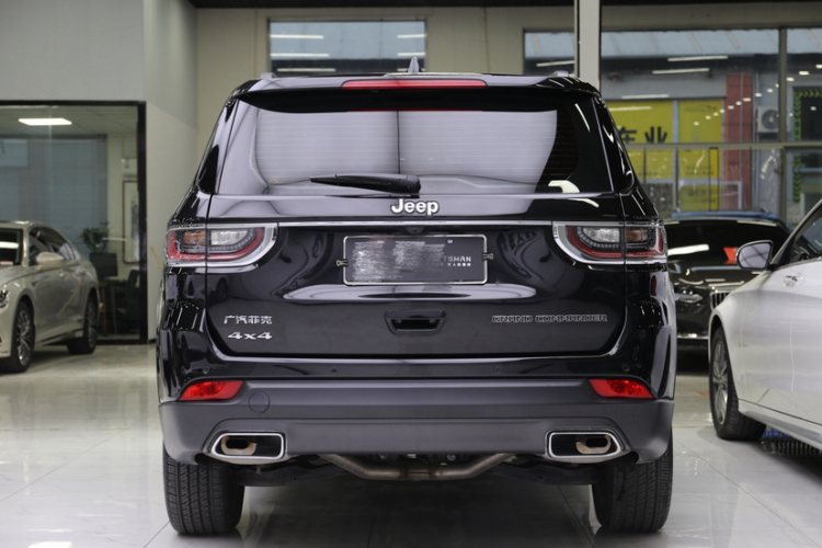 Jeep 大指挥官 2018款 2.0T 四驱悦享版 国VI车身外观6006
