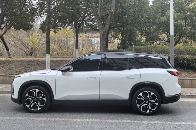 蔚来ES8 2022款 100kWh 签名版 七座车身外观6002