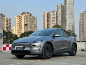 特斯拉 Model Y 2025款 后轮驱动版