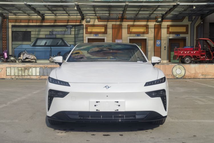 东风奕派 eπ007 2024款 200Pro增程版车身外观6001