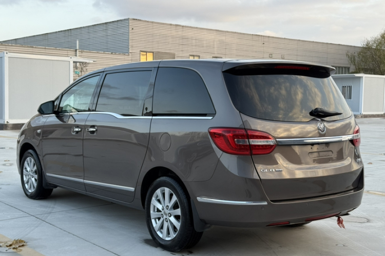 别克GL8 2017款 25S 豪华型 国V车身外观6007