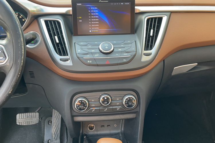 东南DX7 2015款 1.5T 自动豪华型局部细节16