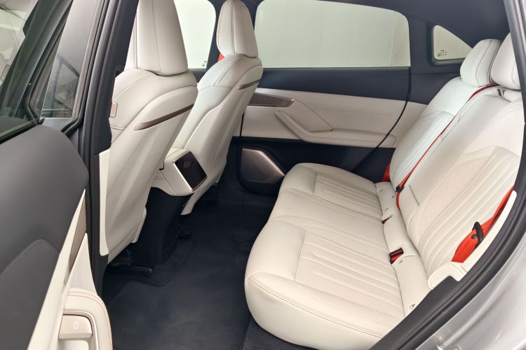 乐道L60 2024款 60kWh 四驱版中控内饰7003