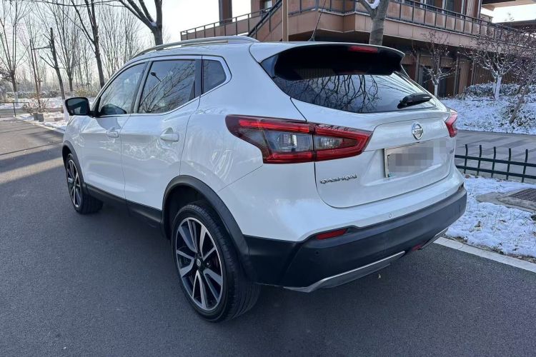 日产 逍客 2021款 2.0L CVT旗舰版车身外观6005