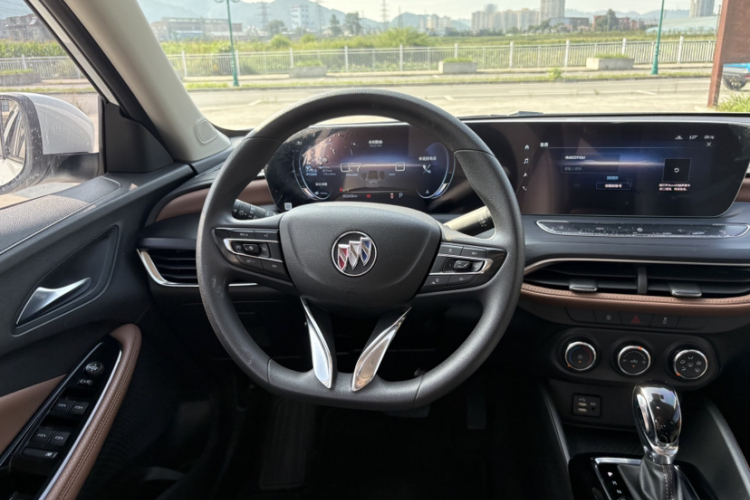 别克 威朗 2023款 Pro 乐享版中控内饰7005