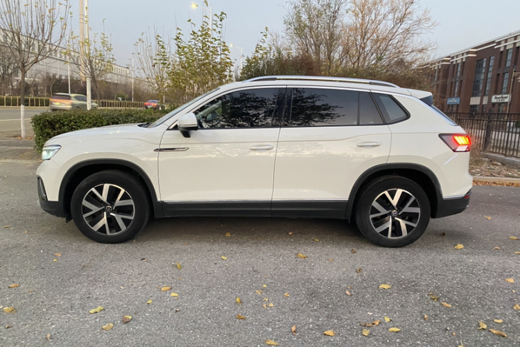 大众 探岳 2023款 300TSI 两驱豪华Plus进阶版车身外观6003
