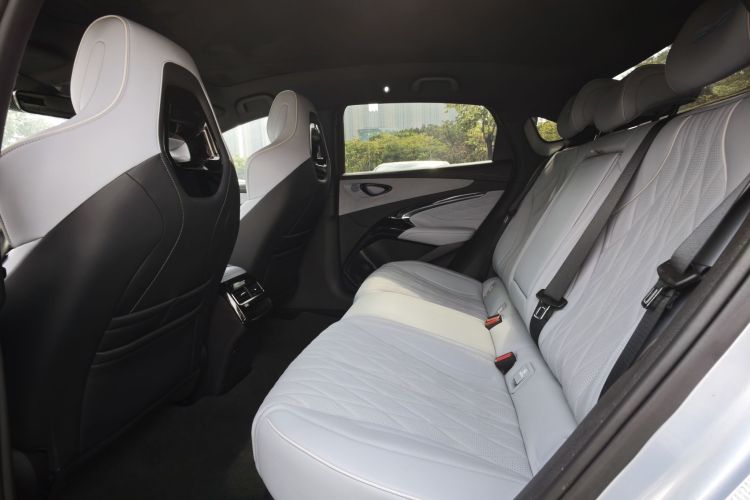 比亚迪 海豹 2022款 700km 长续航后驱版中控内饰7003