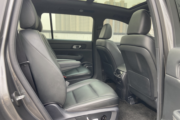 理想汽车 理想ONE 2021款 增程6座版中控内饰7006