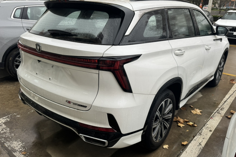 长安CS75 PLUS 2024款 第三代 冠军版 1.5T 智驾劲航型车身外观6005