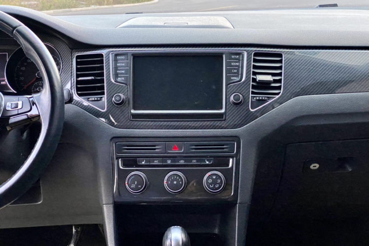 大众 高尔夫·嘉旅 2016款 230TSI 自动豪华型局部细节16