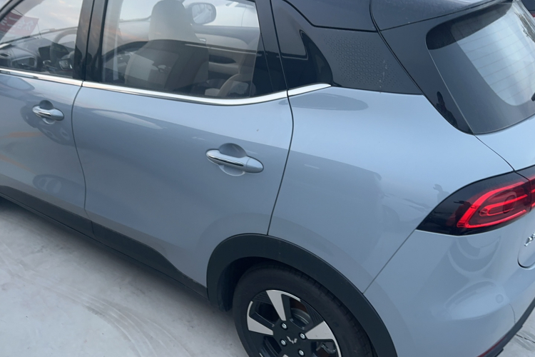 五菱汽车 五菱缤果PLUS 2024款 401km 五座版车身外观6005