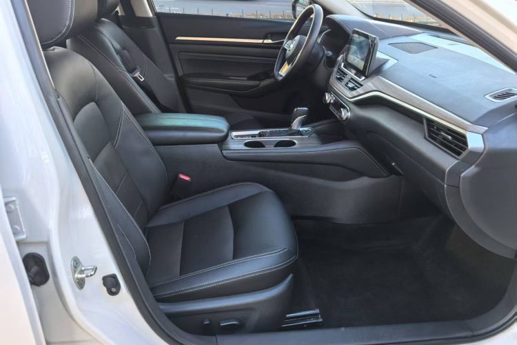 日产 天籁 2021款 2.0L XL Upper AD1 智行领航版中控内饰7003