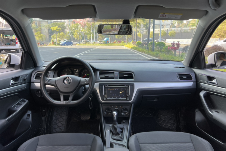 大众 朗逸 2017款 1.6L 自动风尚版中控内饰7002