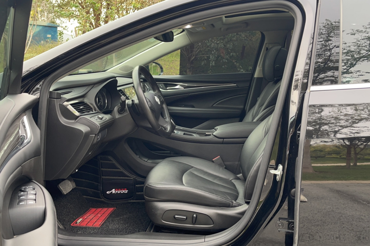 别克 君越 2019款 28T 豪华型中控内饰7001