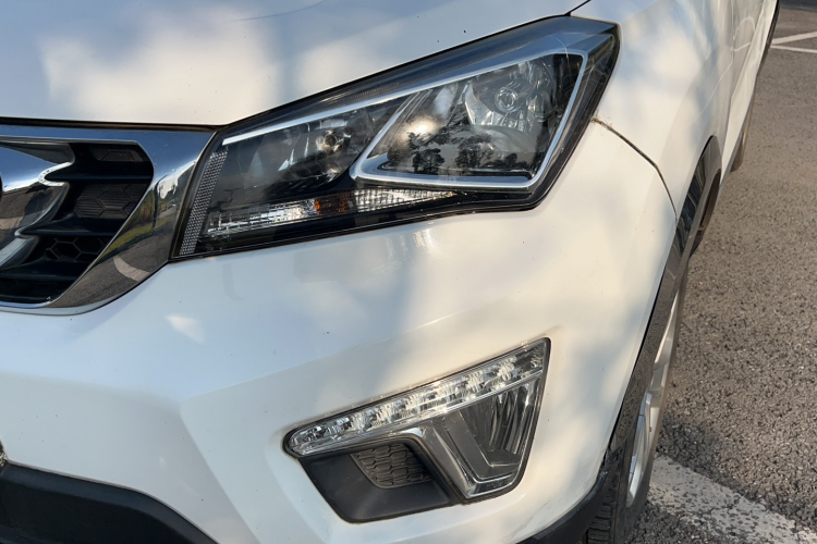 长安CS15 2016款 1.5L 手动豪华版车身外观6002