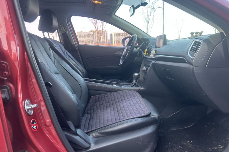 马自达3 昂克赛拉 2017款 三厢 2.0L 自动尊贵型 国V中控内饰7011