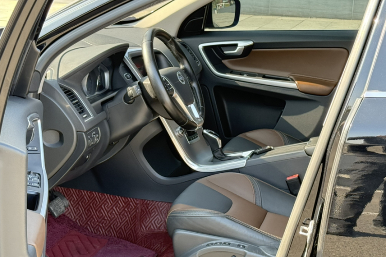 沃尔沃XC60 2017款 T5 AWD 智远升级版中控内饰7001