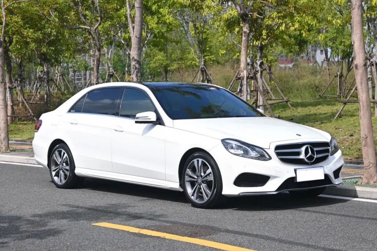 奔驰E级 2015款 改款 E 260 L 运动型车身外观6002