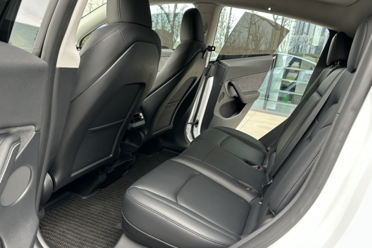 特斯拉 Model Y 2024款 后轮驱动版局部细节22