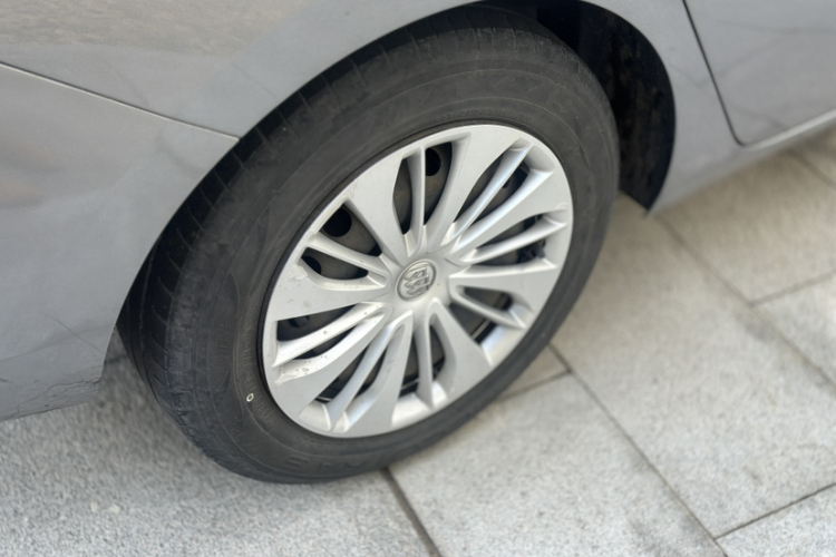 别克 凯越 2018款 15N CVT精英型车身外观6009