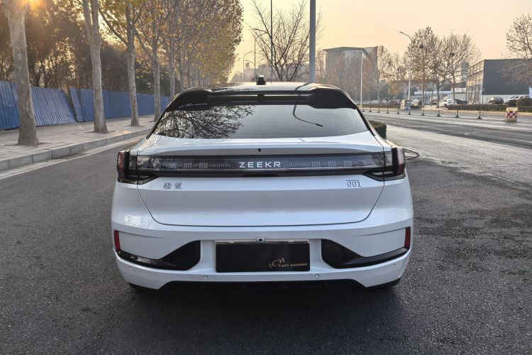 极氪001 2023款 WE版 86kWh车身外观6008