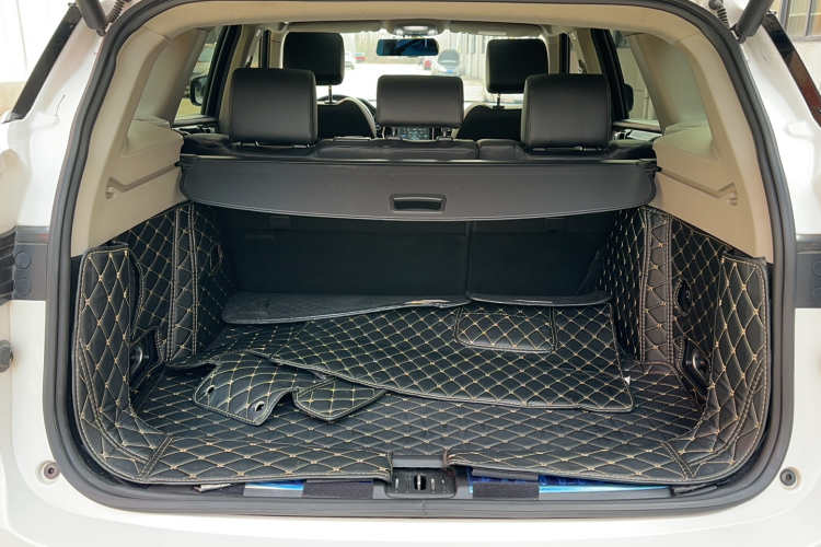 众泰T700 2017款 1.8T 双离合尊贵型中控内饰7013