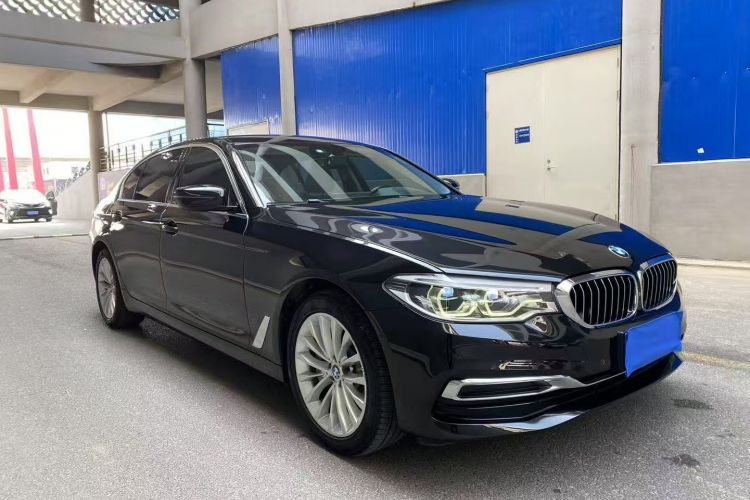 宝马5系 2019款 改款 530Li 尊享型 豪华套装车身外观6002