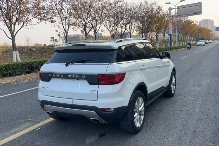 陆风X7 2015款 2.0T 全景旗舰版车身外观6007