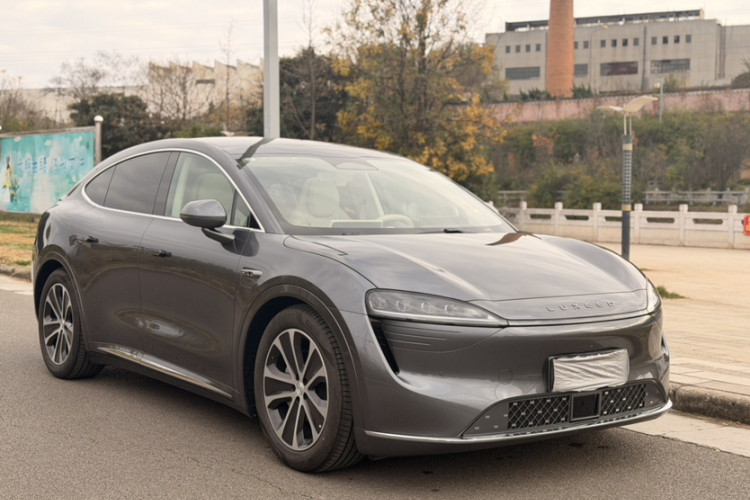 鸿蒙智行 智界R7 2024款 纯电 667km Pro车身外观6002