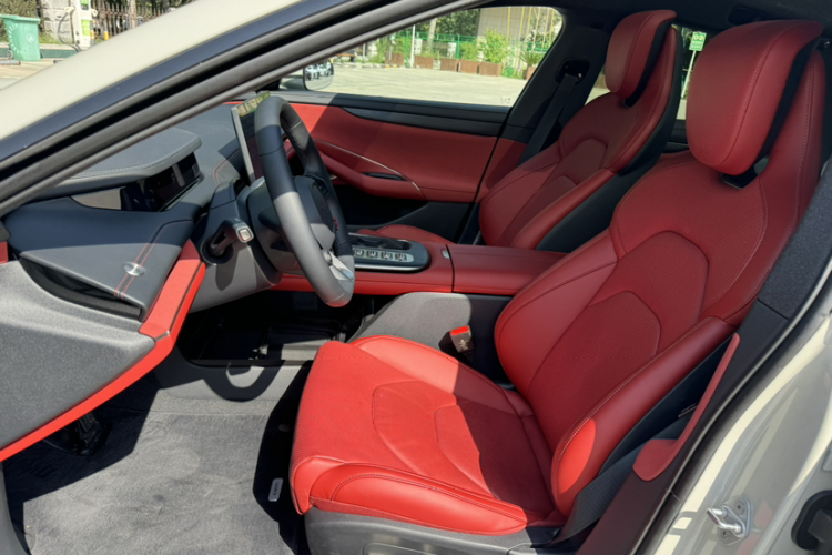 小米汽车 小米SU7 2024款 后驱超长续航高阶智驾Pro版中控内饰7010