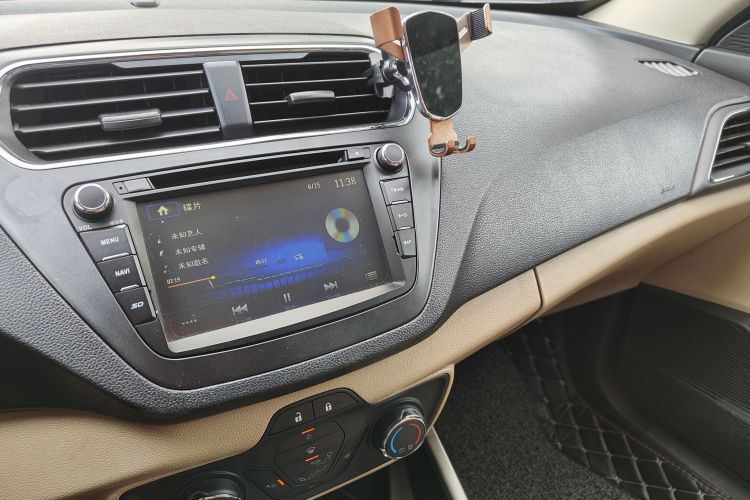 福特 福睿斯 2015款 1.5L 自动舒适型局部细节16