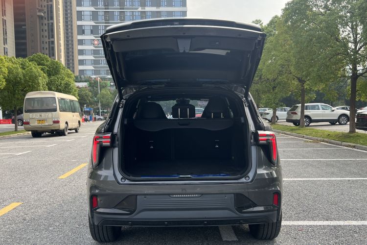 领克01 EM-P 2023款 1.5TD EM-P PM车身外观6005