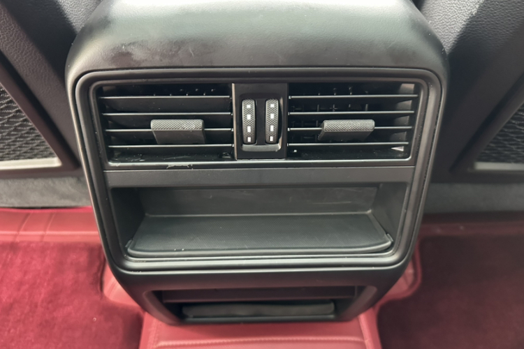 保时捷 2024款 Cayenne 3.0T中控内饰7004