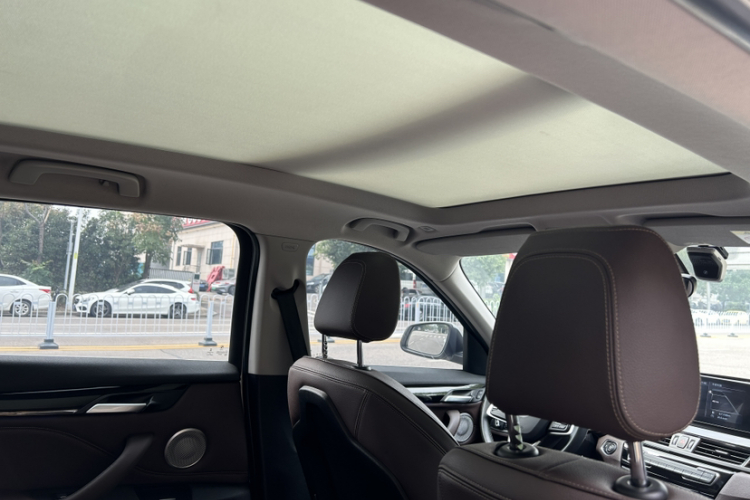 宝马X1 2022款 sDrive20Li 时尚型中控内饰7006