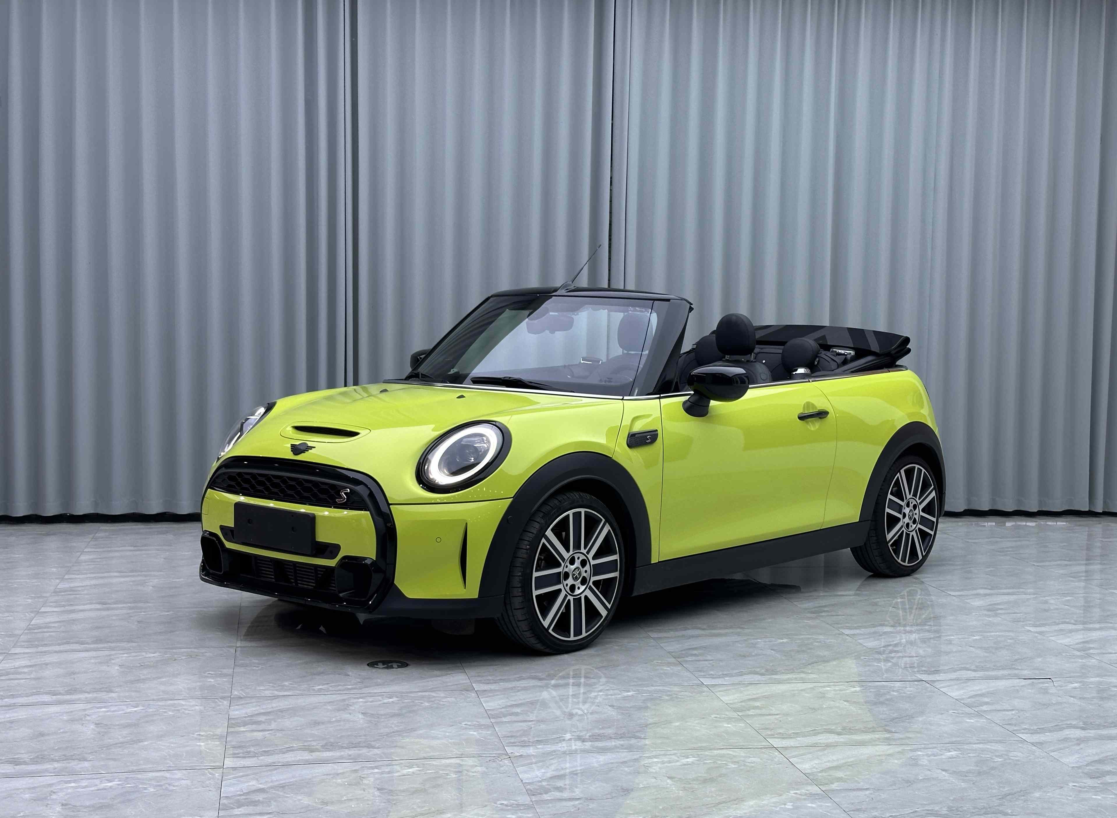 MINI 2023款 改款二 2.0T COOPER S CABRIO 艺术家(1)