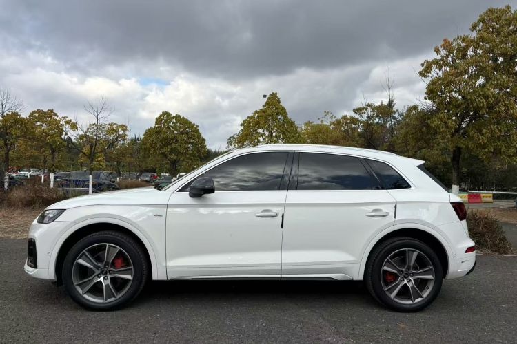 奥迪Q5L 2021款 45 TFSI 豪华动感型车身外观6012