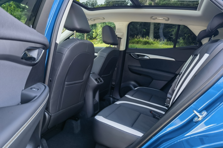 别克 2024款 昂科威S  25T 炫黑风尚版中控内饰7003