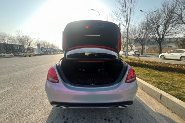 奔驰C级 2018款 C 180 L 时尚型运动版中控内饰7009