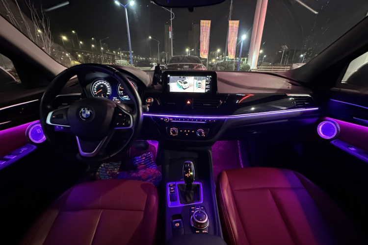 宝马1系 2021款 120i M运动版中控内饰7010