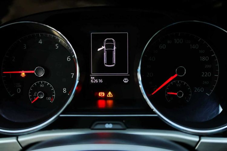 大众 2018款 途安L 280TSI DSG拓界版 7座 国VI中控内饰15