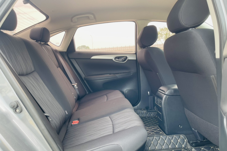 日产 轩逸 2022款 经典 1.6XE CVT舒适版中控内饰7005