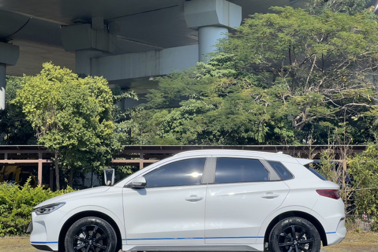 比亚迪e2 2020款 升级版 高续航版 尊贵型车身外观6004