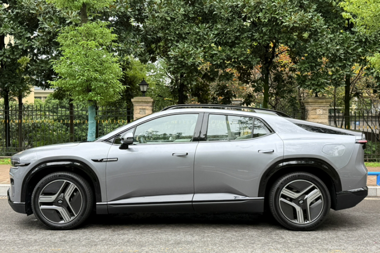 长安启源E07 2026款 纯电 四驱 90kWh Ultra车身外观6010