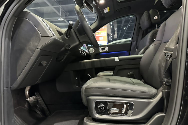 理想汽车 理想L9 2024款 Ultra中控内饰7011