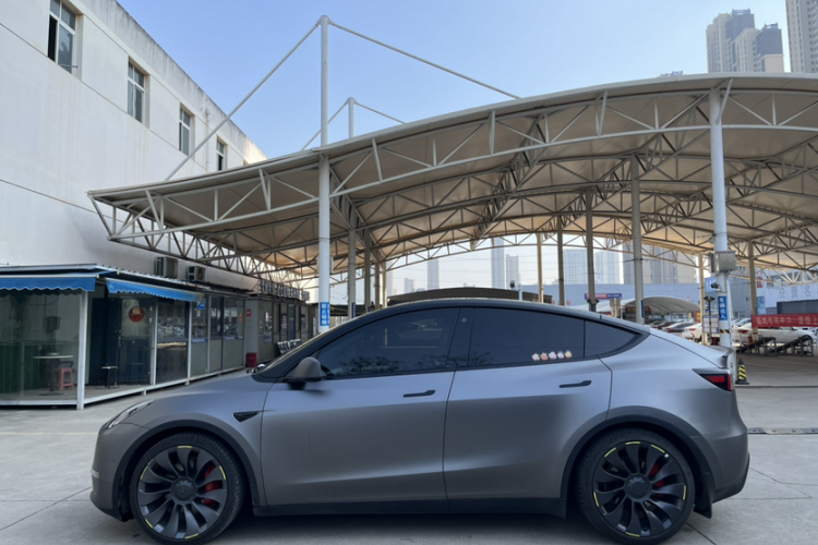 特斯拉 Model Y 2021款 Performance高性能全轮驱动版车身外观6008