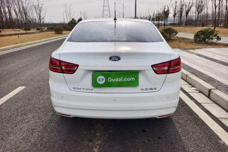 福特 福睿斯 2015款 1.5L 手动舒适型车身外观6007