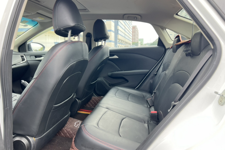 雪佛兰 科鲁泽 2019款 Redline 320T 双离合欢快版 国VI中控内饰7001